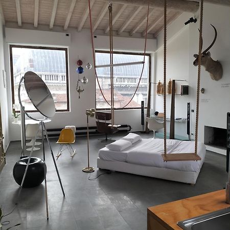 Apartamento Spirit Of The Moon Brescia Exterior foto